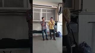 Dupla Herdeiros De Cristo cantando na escola EEEFM Joaquim Barbosa Quitiba!!!