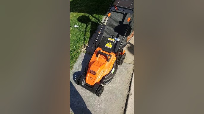 BEST Corded Lawn Mower?  Black and Decker MM2000 Unboxing & First Look  Review 