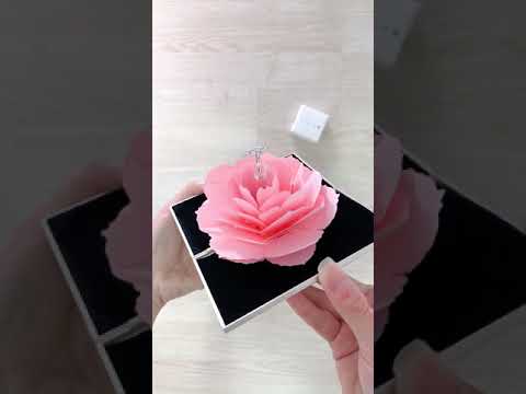 julia + flower box ( pink )