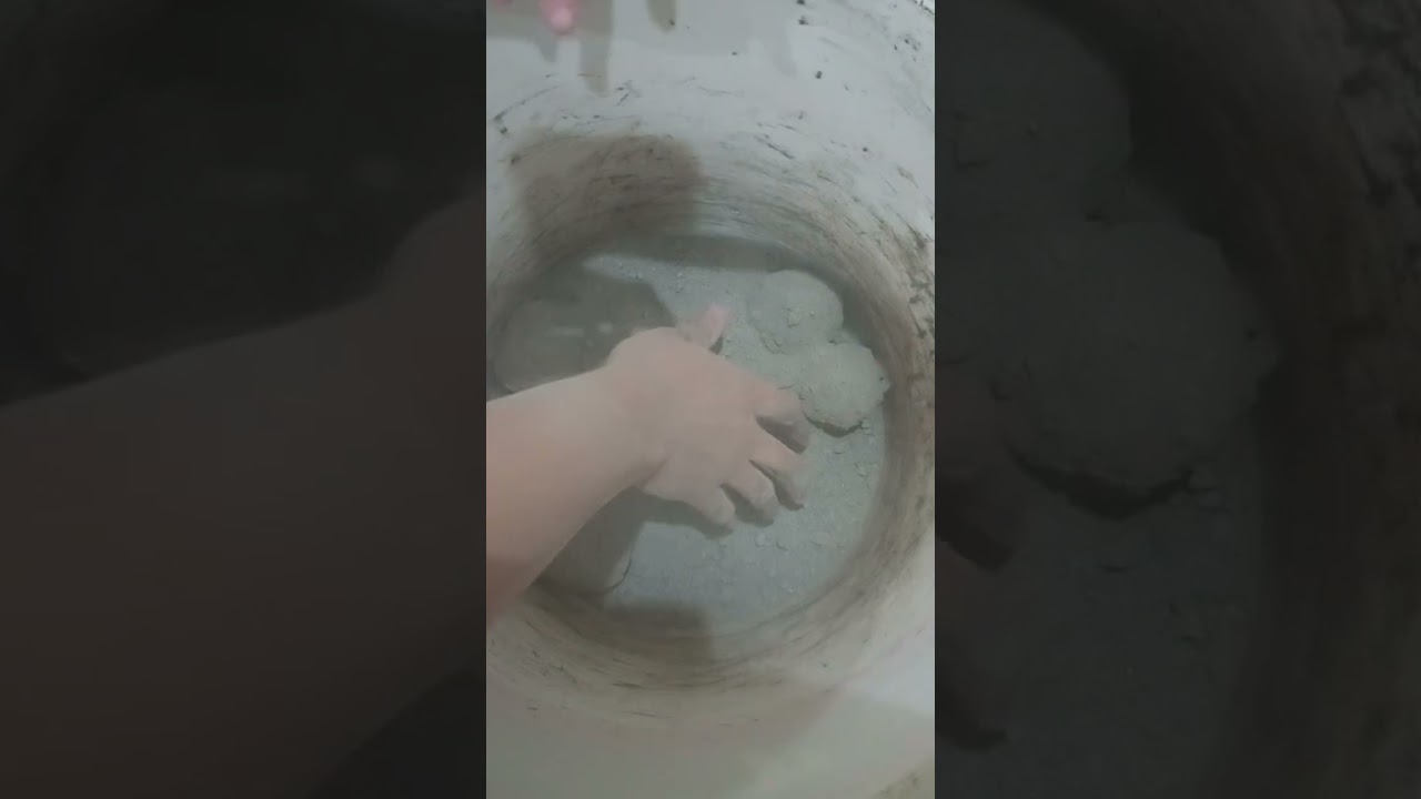 Gitty silver sand crumbling in bucket 🪣*mixing paste play 