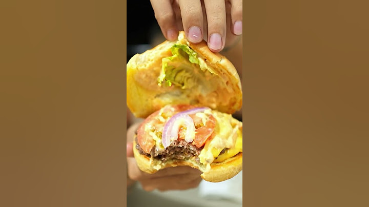 Westcol vs Maluma 🍔🔥 ¿Quién tiene la mejor hamburguesa? #hamburguesa #burger #westcol #food