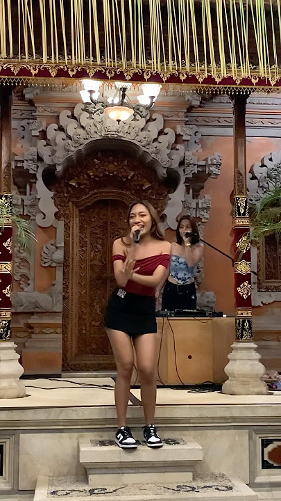 Download lagu Jegeg Bulan “Janger Koplo” Live On Stage #jegegbulan #jangerbali #livemusic #shorts