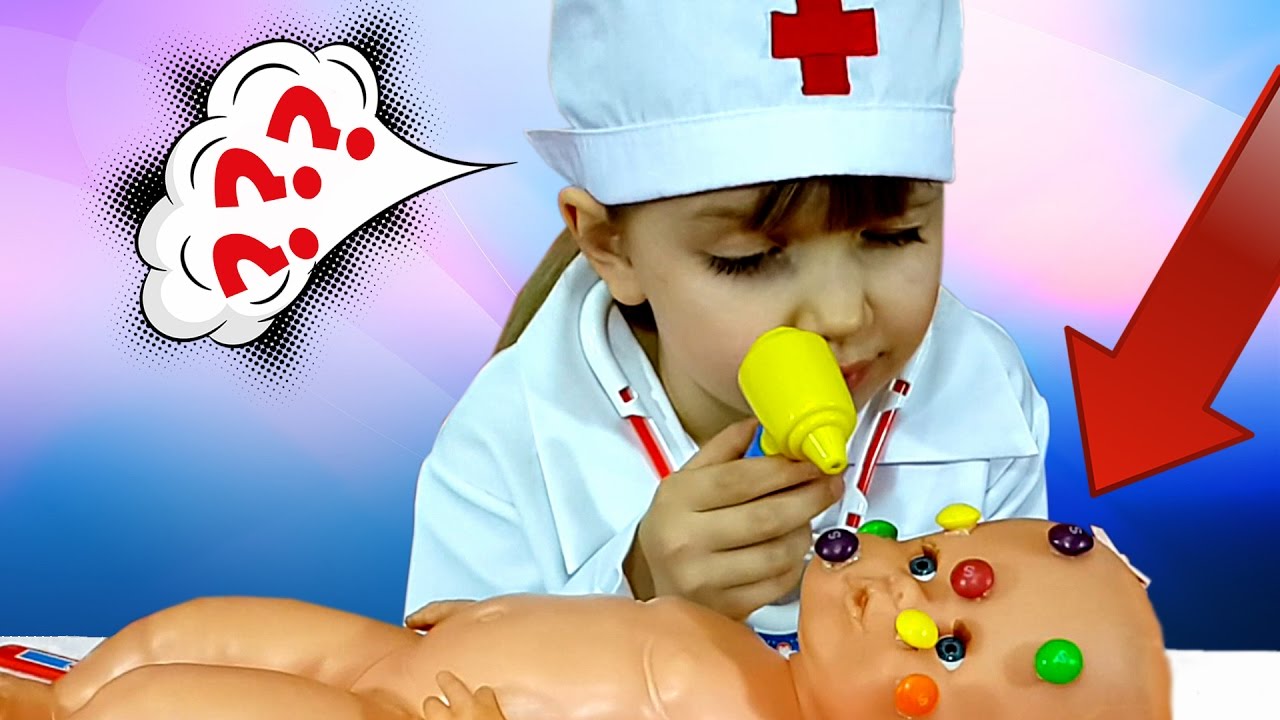 Дети играют в врача. Игра в доктора для детей. Детская игра в доктора с уколами. Уколы детям. Игра доктор уколы детям.