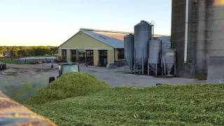 John Deere 8400 With Leon Blade-Hillcrest Dairy