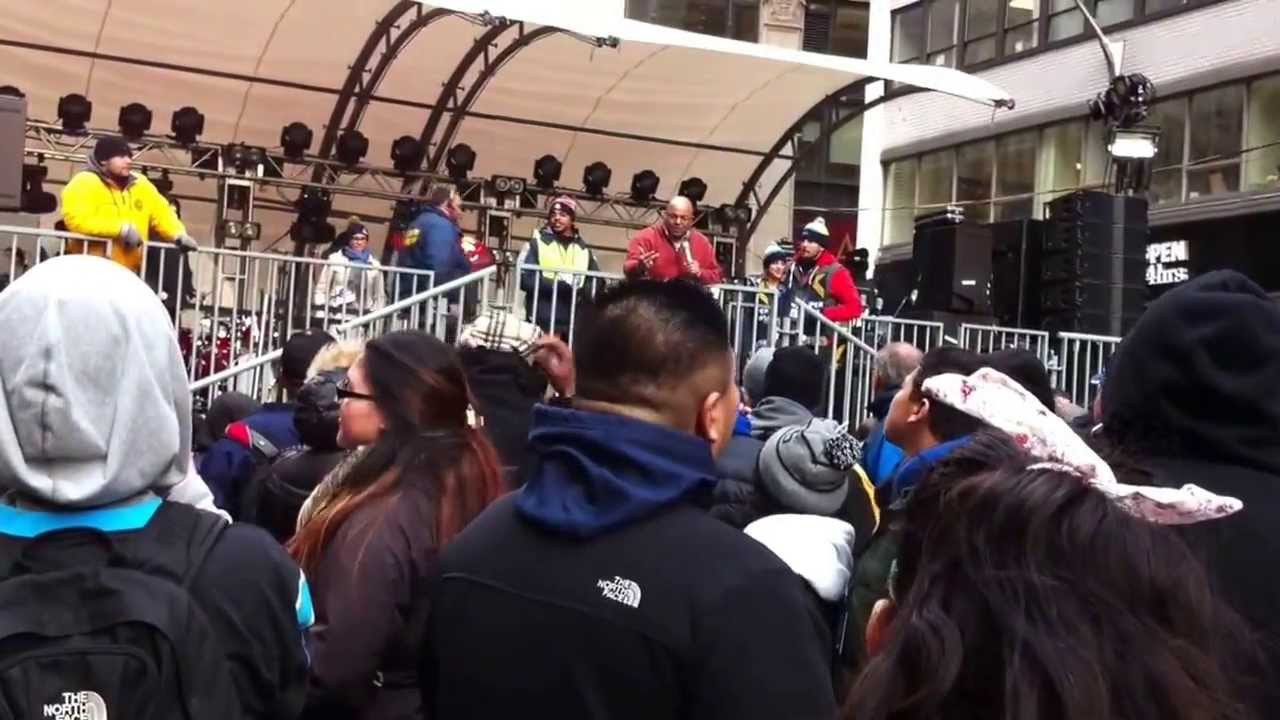 Mike Tirico Epic Fail At Autograph Session On Super Bowl Boulevard