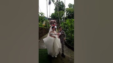 Đám cưới nước ngập hết rồi