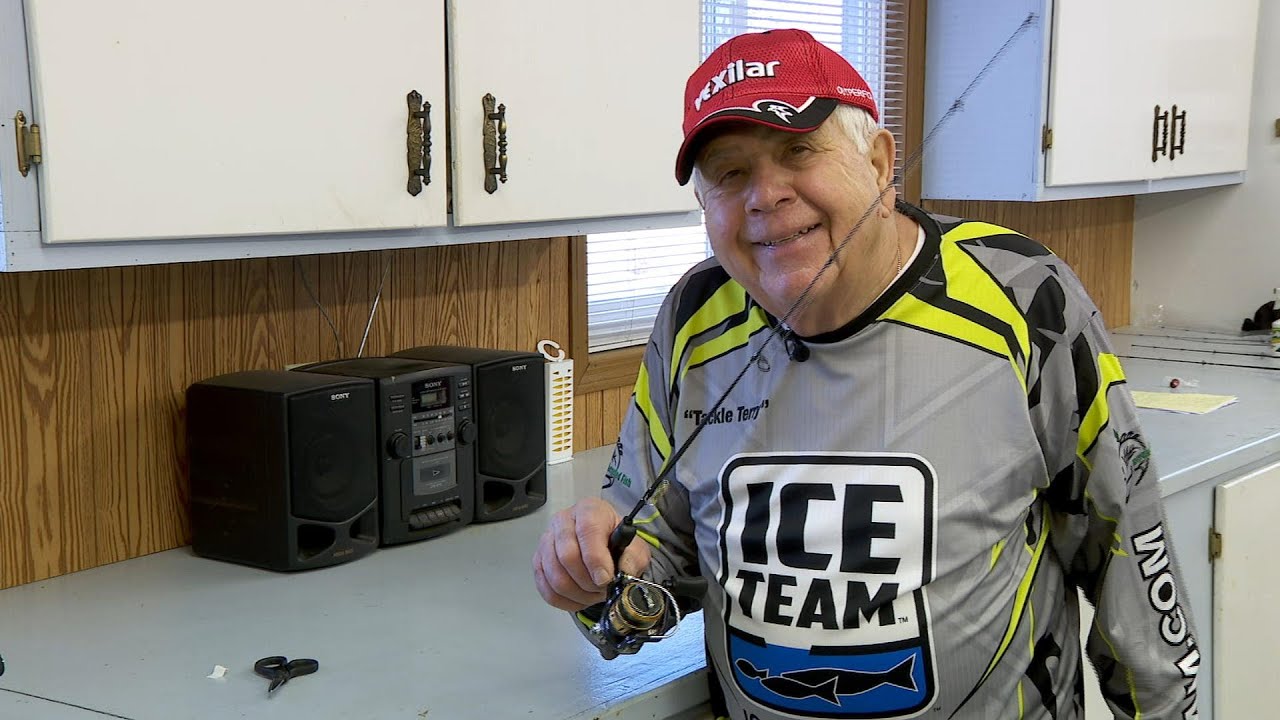 Terry Tuma Ice Fishing Tip Dead Sticking vs. Bobber System for