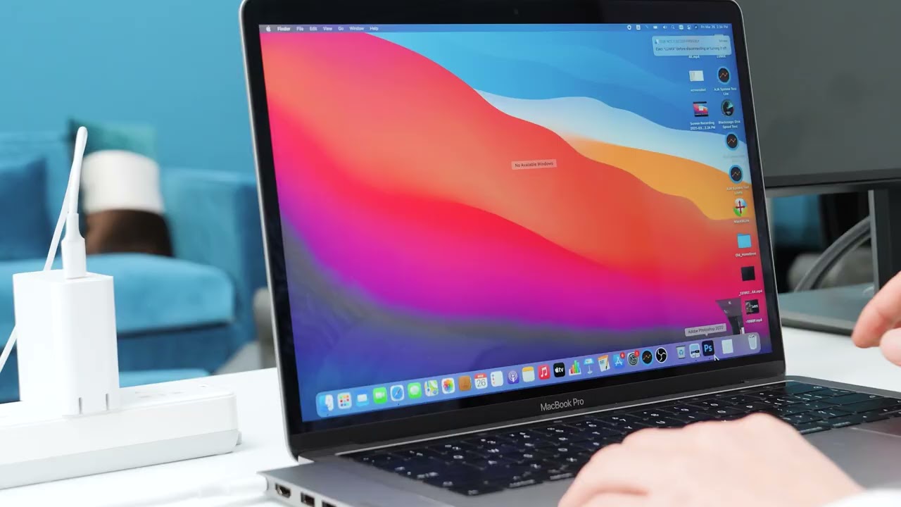 Ugreen 6-in-2 Usb-C Multifunction Adapter.