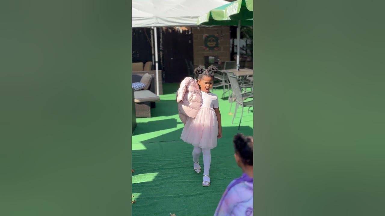 Annas sister pura diversão #minions #remix segostouseguenossocanal Annas sister pura diversão #minions #remix segostouseguenossocanal