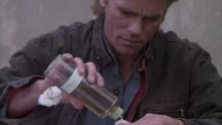 MacGyver - Outside Contact Resimi