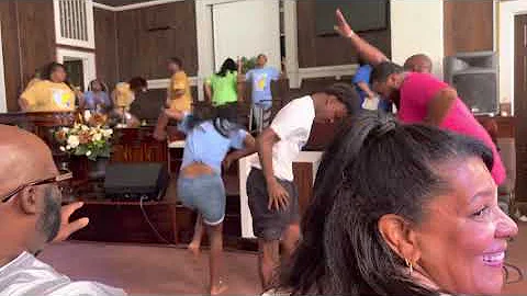 Monica Ross and Family - Live in Lancaster SC - Praise Break