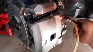 NISSAN SENTRA - Brake Fluid Changing and Bleeding Brake Lines