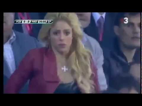 Shakira Шакира на гол Ronaldo в ворота Barselona Shakira viendo el gol de Cristiano Ronaldo)