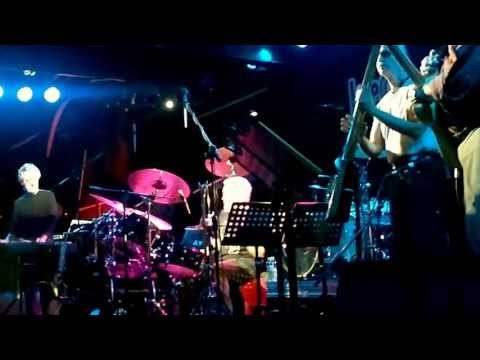 L'IMAGE "Gadd-Ddagit!" Steve Gadd Drum Solo w/ T. ...