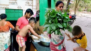 Thelai porle manus kibhabe paltai bachar jonno dekhechoto || জীবন থাকতে ছেলেকে ছাড়ার কোন চান্সই নেই