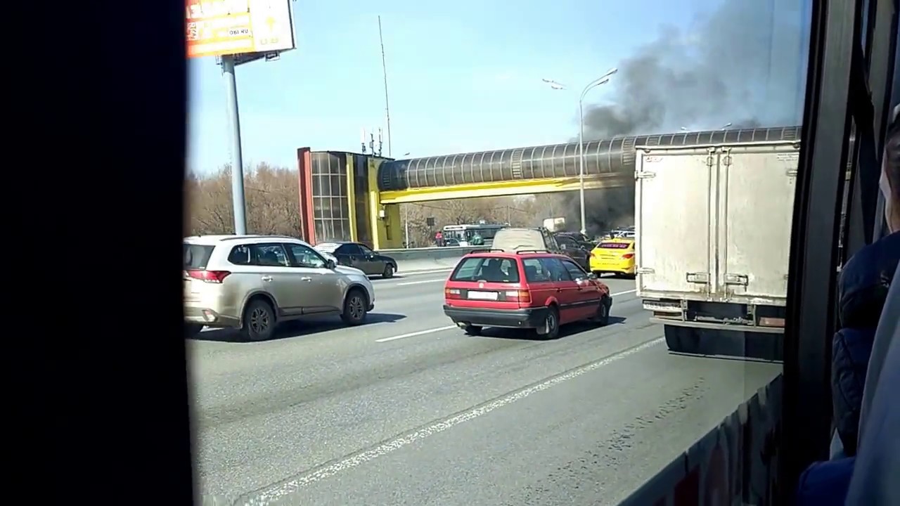 На мкаде горит газель