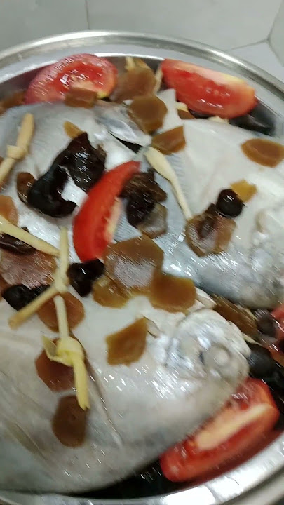 ikan bawal kukus menu kita hari ini ala mba erni #food #real #cooking #videoshort