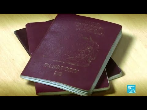 Vídeo: Los Estadounidenses Pronto Pueden Usar Líneas Especiales De Pasaporte Electrónico Del Reino Unido