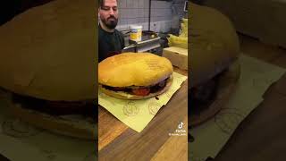 Το Το μεγαλύτερο burger της Ελλάδος @ItsOnlySkillz