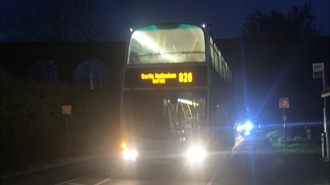 Flagfinders LB02 YXG on the 826 to Castle Hedingham 