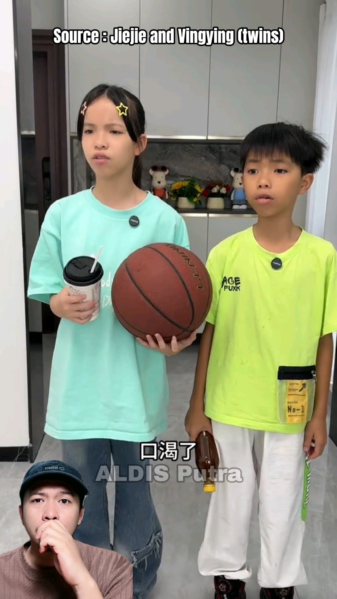 JIEJIE DAN YINGYING DIMARAHIN NENEK GARA-GARA INI... #shorts #dubbing #funny