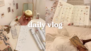 vlog 🧁 baking vanilla cupcakes, updating my notion, making a bookmark, setting up my journal ♡