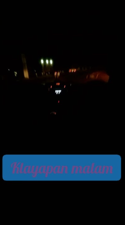 suasana malam di jalan tol bawen semarang.