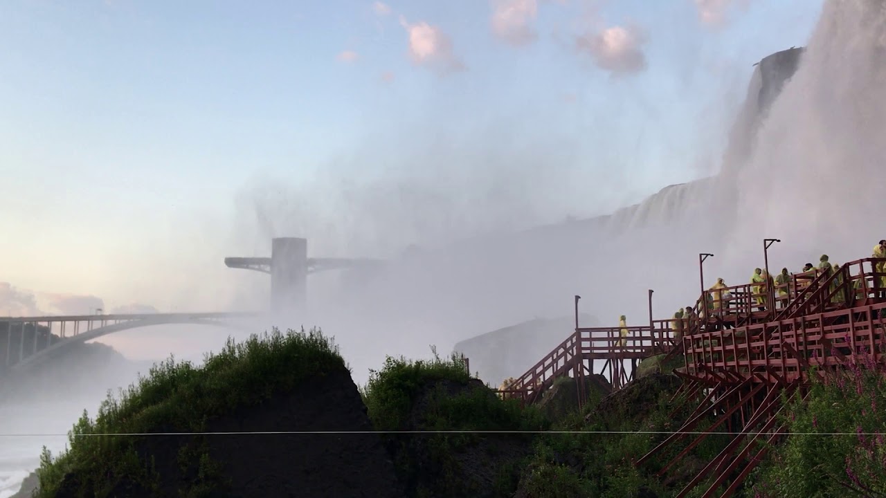 Cave of the Winds - Another superb View of Niagara falls !! - Feel the fresh Water