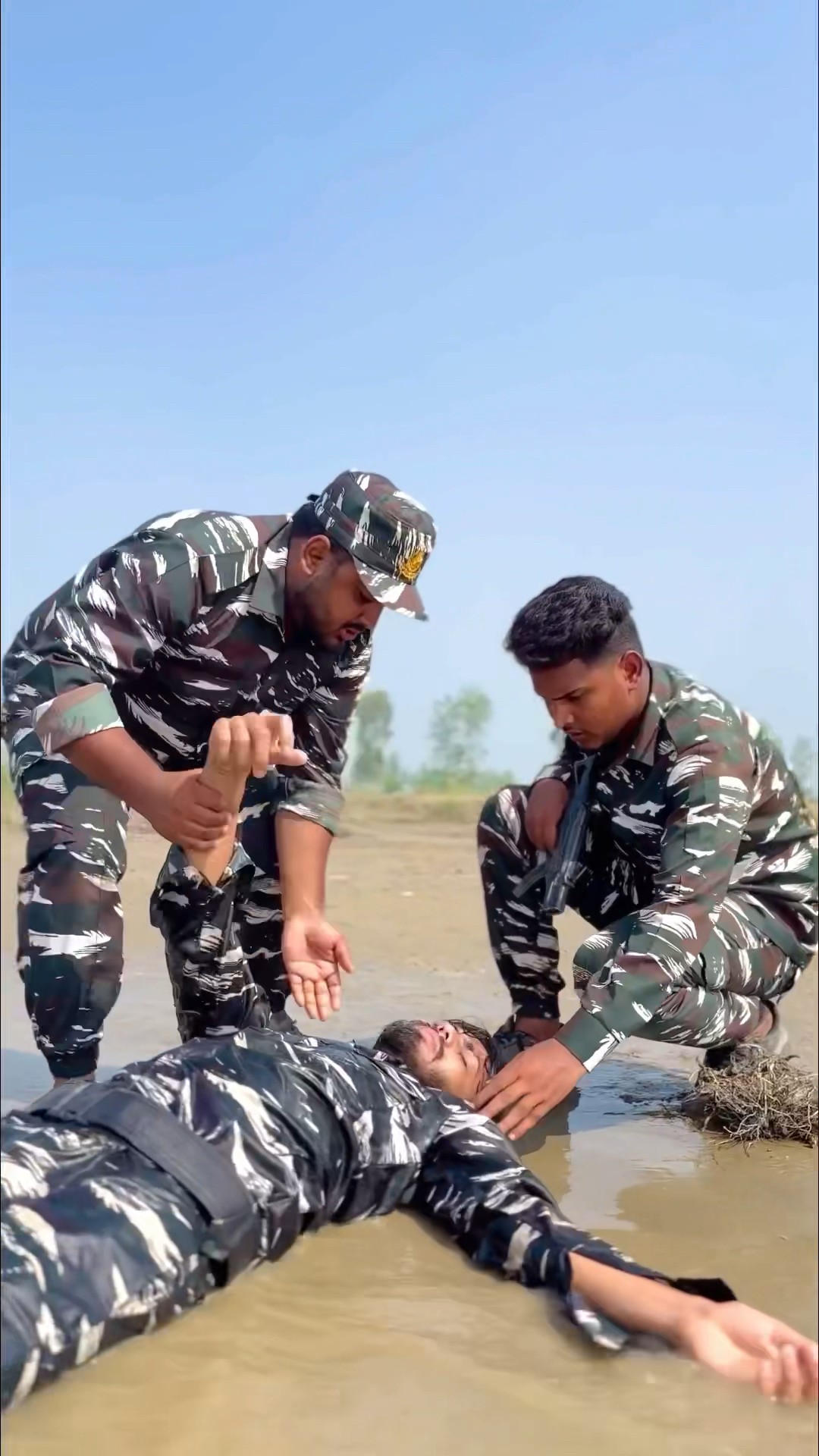 फ़ॉजी ने अपने साथी को क्यों मारा?#foryou #army #armyemotional #indianarmy #shortfeed #armyshorts