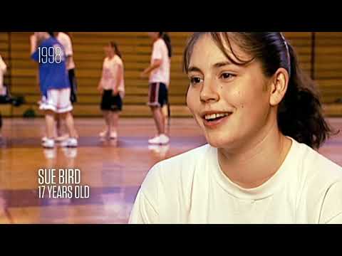 Storm retire Sue Bird's No. 10 jersey in emotional ceremony - ESPN