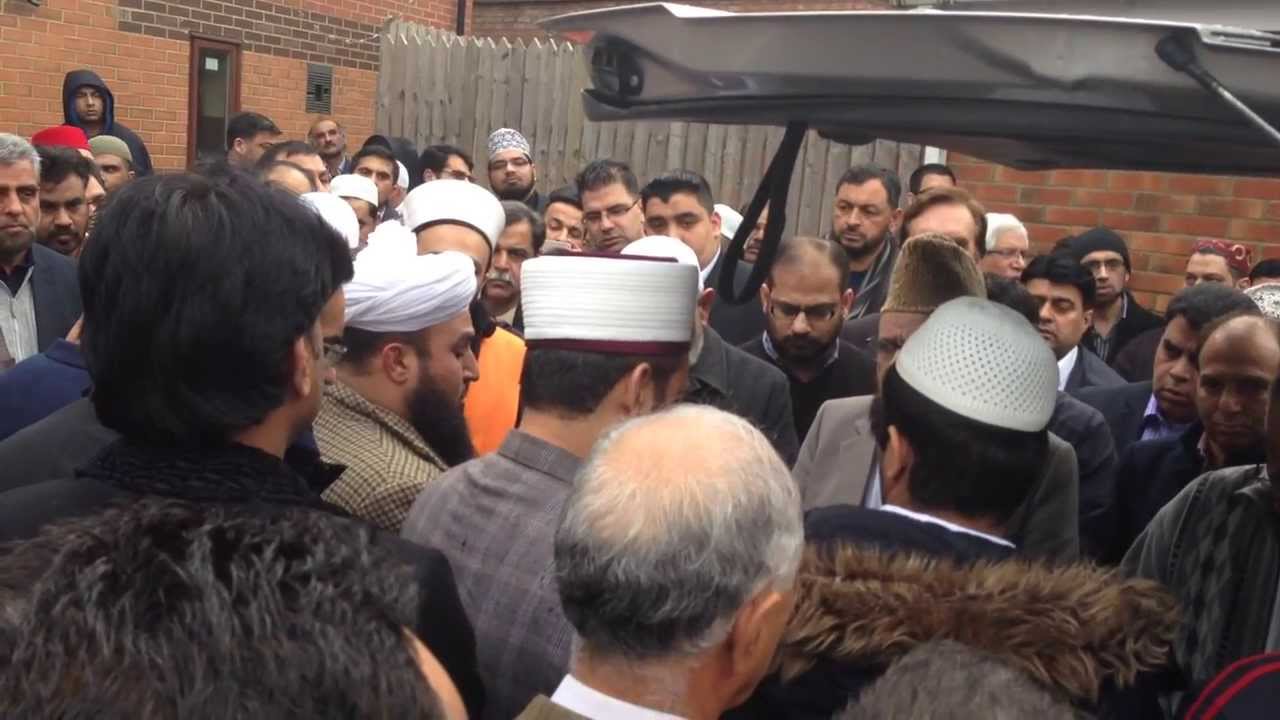 Janaza of Haji Abdul Razzaq Yaqoob Luton 24/02/2014 (Dua) YouTube