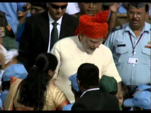 PM interacts with school children at Red Fort