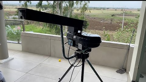 UNBOXING AND SETUP of Leverage bowling machine 2021 with automatic feeder 👍 👎. Vlog #3 india.