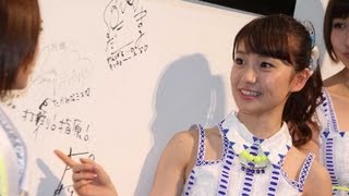 たかみな「打倒」が書けない？大島優子、まゆゆら囲み取材に登場！　「AKB48選抜総選挙ミュージアム」オープニングセレモニー2