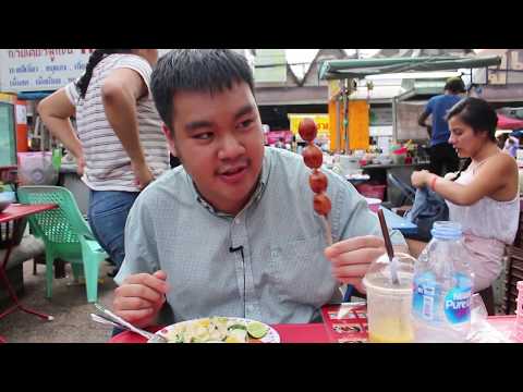 VanCity Food Crew: Chiang Mai Gate Night Food Market