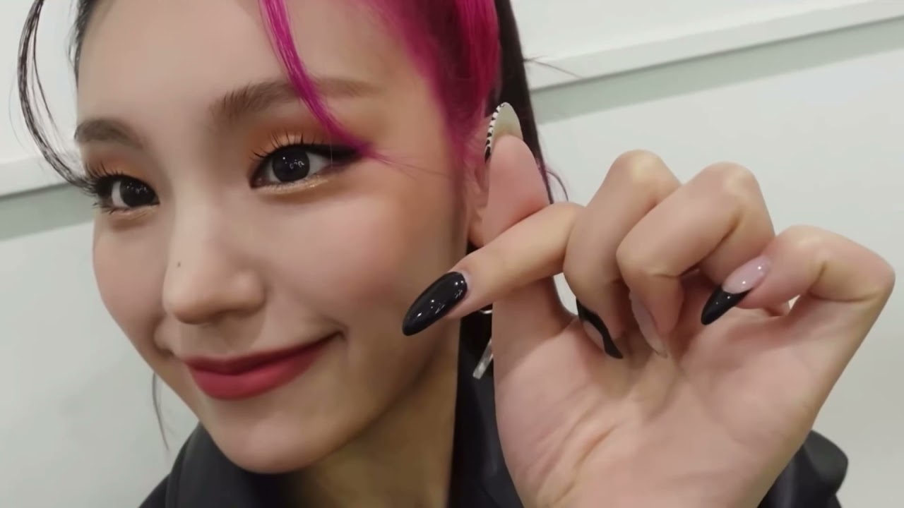 yeji editing clips ! (mega link in desc.)