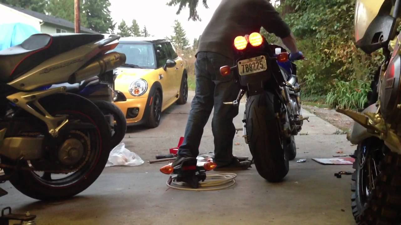 Wrecked R6 Restoring a wrecked '02 R6 - YouTube