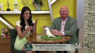 Ón Abogado Jeremy Anderson