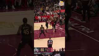 Allen nos tocaços - Cavaliers 114 X 102 Raptors