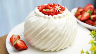 Strawberry Whipped Cream Cake / How about a birthday cake like this?/ Secret of Milk Chantilly Cream