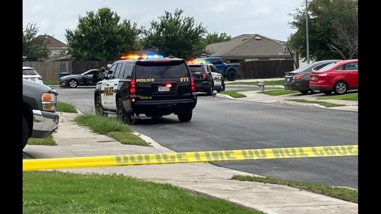 Man wounded in shooting on West Side - YouTube