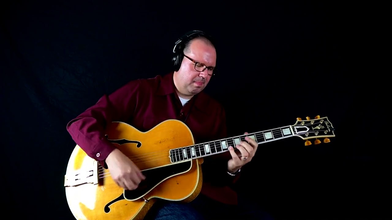 Jonathan Stout - Allan Reuss Style Jazz Guitar Chord Solo (My Blue Heaven)