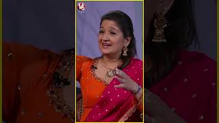 షూటింగ్‎లో పిట్ట మసాలా వేసింది 😂 | Actress Laila Exclusive Interview | Teenmaar Chandravva | V6Ent