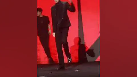 Opening dance of Lin Yi's fan meeting - DayDayNews