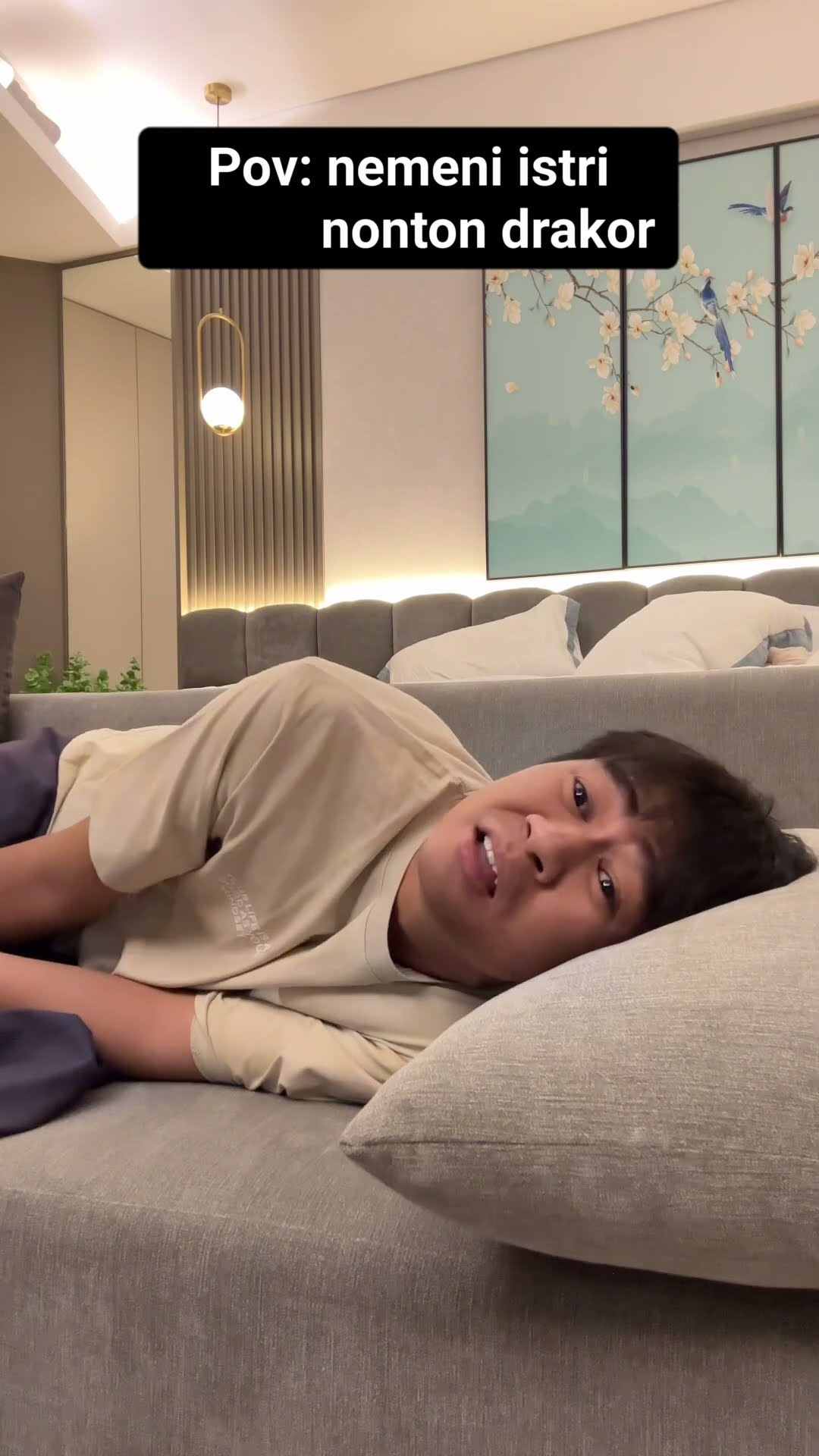Tolong jangan ajak aku nonton drakor lagi