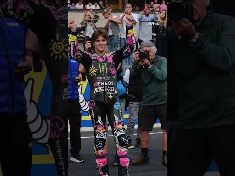 Home GP livery alert 🚨 Fabio Quartararo’s entrance at the Show mecanique 🔥