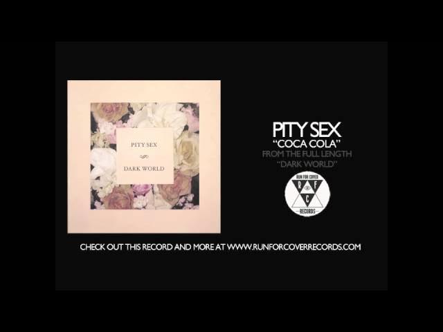 үлкен көкіректі, жалпақ кеуделі