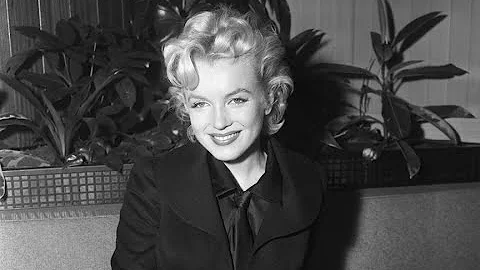 Marilyn Monroe Archival Footage - Returning To Hollywood To Film "Bus Stop" 1956( Press conference)