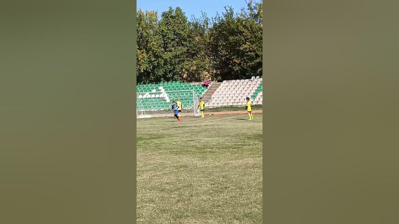 Футбол 9 Гигант Белене - Ботев Луковит.Гол на Дими 1-0 - YouTube