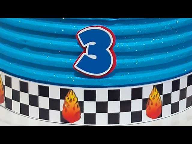 Quadrados  Cars birthday cake, Hot wheels themed birthday party, Hot  wheels birthday